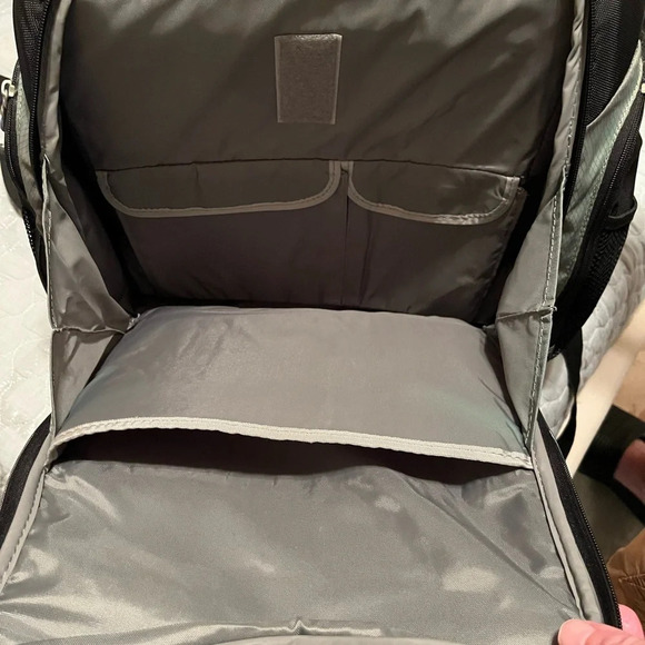 DELL-BACKPACK~LG~MAC DADDY-OF BACKPACKS - Picture 6 of 12